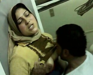 egyptian doctor having